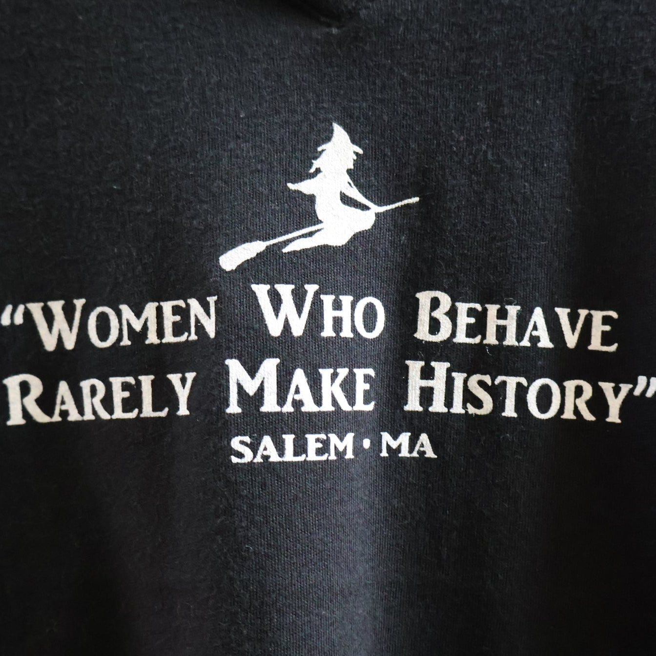 T-Shirt V-Neck Women Who