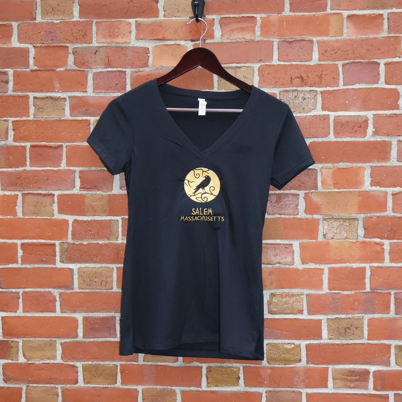 T-Shirt V-Neck Raven