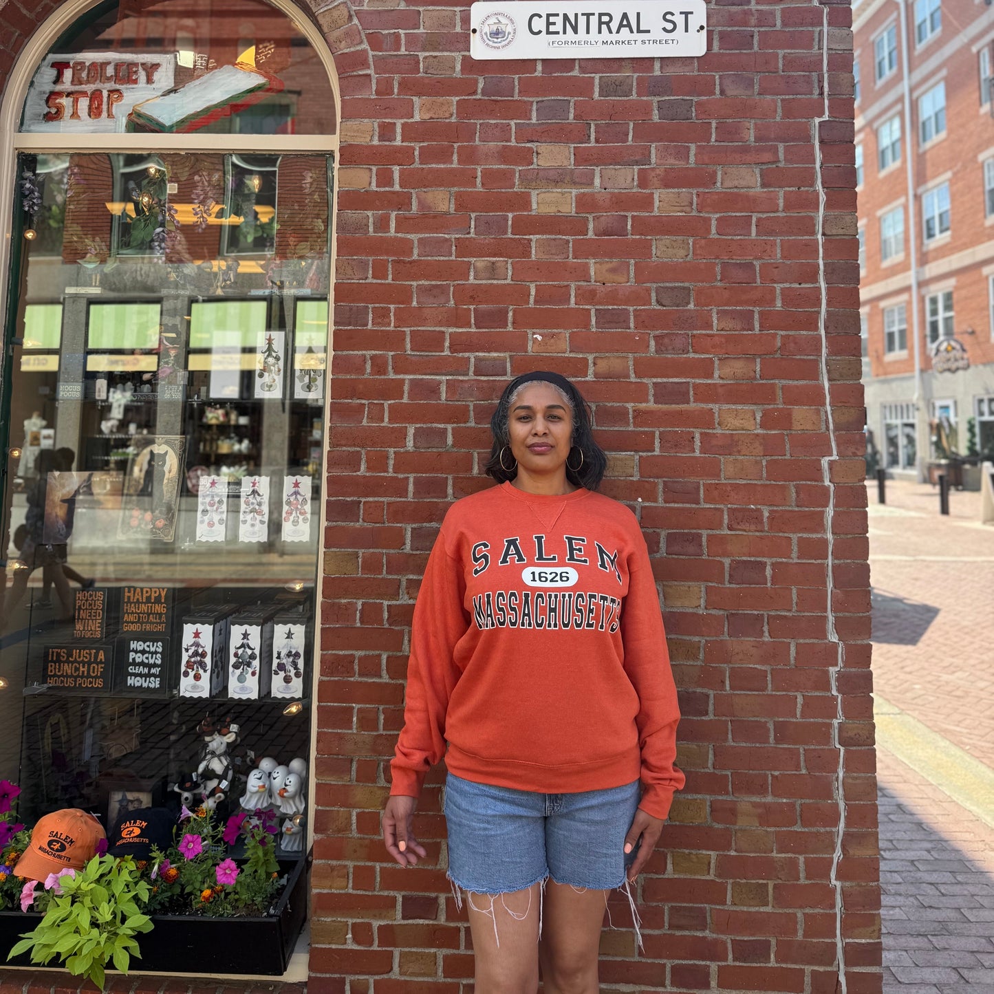Crew Sweatshirt Salem 1626